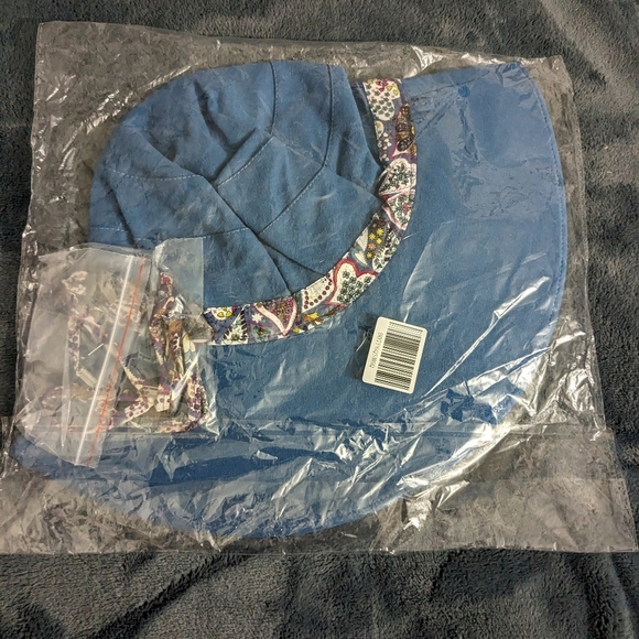 Wide Brim Hat. Reversible. Blue/Multi color. NWT. - Picture 11 of 12
